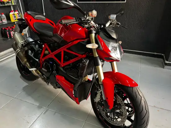 DUCATI-STREETFIGHTER 848 DUCATI-STREETFIGHTER 848-2013