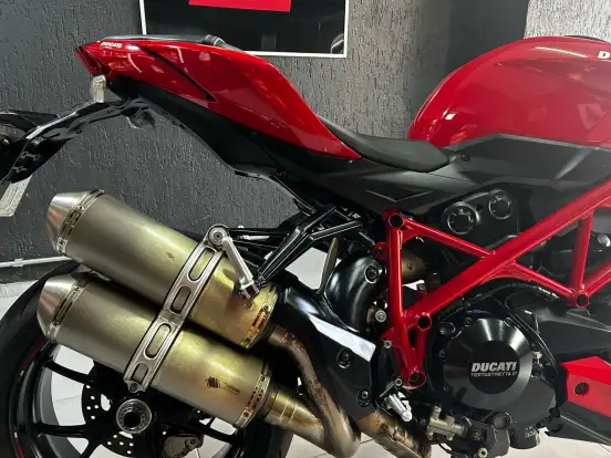 DUCATI-STREETFIGHTER 848 DUCATI-STREETFIGHTER 848-2013
