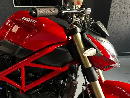 DUCATI-STREETFIGHTER 848 DUCATI-STREETFIGHTER 848-2013