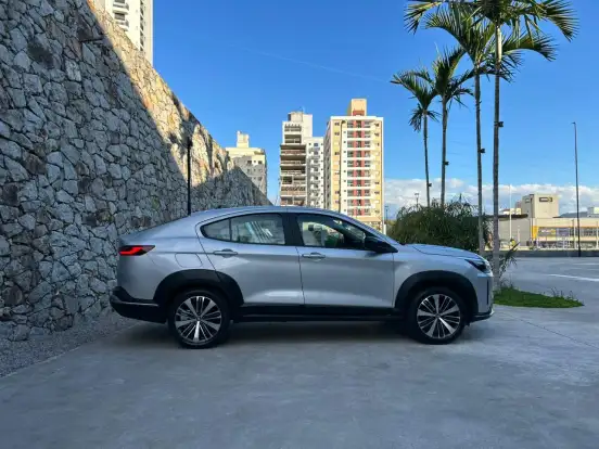 FIAT-FASTBACK-2025