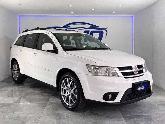 FIAT FREEMONT 2.4 EMOTION 16V GASOLINA 4P AUTOMÁTICO