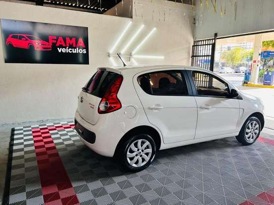 FIAT-PALIO-2016