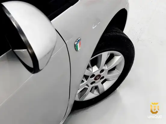 FIAT-PUNTO-2015