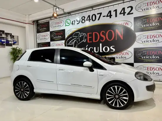 FIAT-PUNTO-1.8 SPORTING 16V FLEX 4P AUTOMATIZADO FIAT-PUNTO-2015