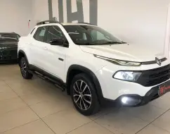 FIAT TORO 2.0 16V TURBO DIESEL ULTRA 4WD AT9 FIAT TORO 2.0 16V TURBO DIESEL ULTRA 4WD AT9