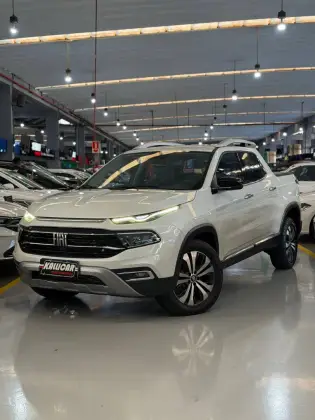 FIAT TORO 2.0 16V TURBO DIESEL VOLCANO 4WD AT9