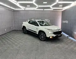 FIAT TORO 2.0 16V TURBO DIESEL ULTRA 4WD AT9 FIAT TORO 2.0 16V TURBO DIESEL ULTRA 4WD AT9