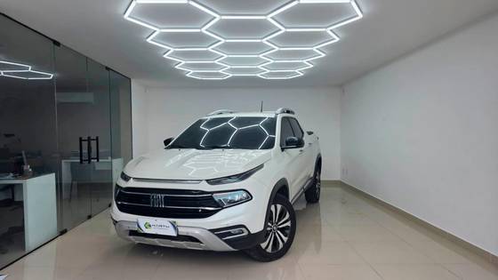 FIAT TORO 2.0 16V TURBO DIESEL VOLCANO 4WD AT9