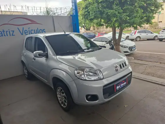 FIAT UNO 1.0 EVO VIVACE 8V FLEX 4P MANUAL