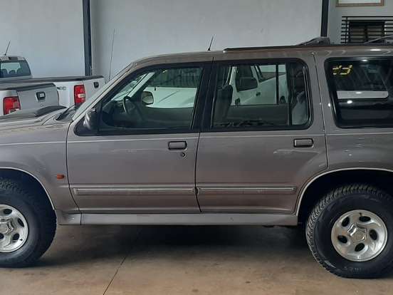 FORD-EXPLORER-4.0 XLT 4X4 V6 GASOLINA 4P AUTOMÁTICO FORD-EXPLORER-1997