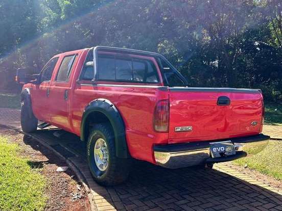 FORD-F-250-4.2 XLT 4X2 CS V6 GASOLINA 2P MANUAL FORD-F-250-2002