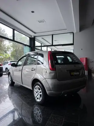 FORD-FIESTA-2011