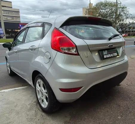 FORD-FIESTA-2014