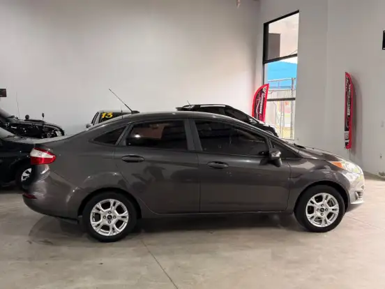 FORD-FIESTA-1.6 SE HATCH 16V FLEX 4P POWERSHIFT FORD-FIESTA-2015