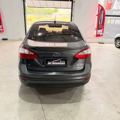 FORD-FIESTA-2015