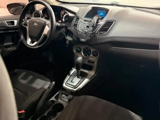 FORD-FIESTA-1.6 SE HATCH 16V FLEX 4P POWERSHIFT FORD-FIESTA-2015