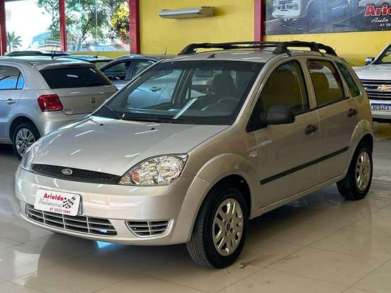 FORD-FIESTA-1.0 MPI PERSONNALITÉ 8V GASOLINA 4P MANUAL FORD-FIESTA-2004