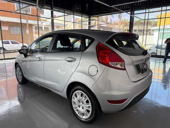 FORD-FIESTA-2016