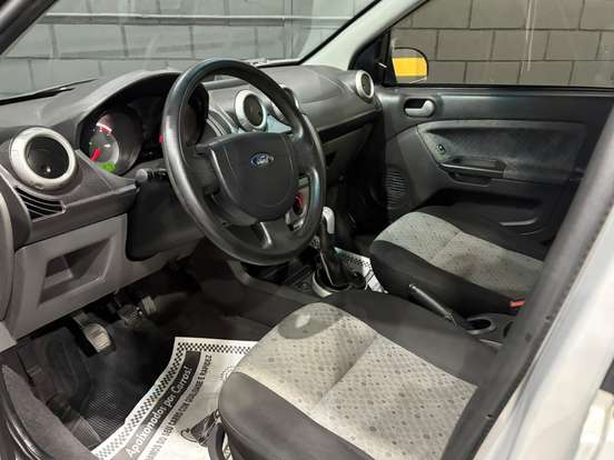FORD-FIESTA-2012