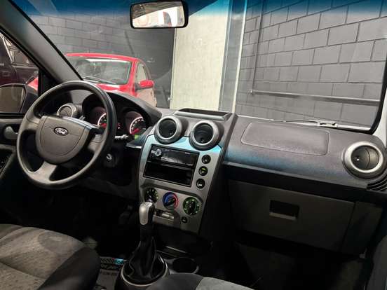 FORD-FIESTA-2012