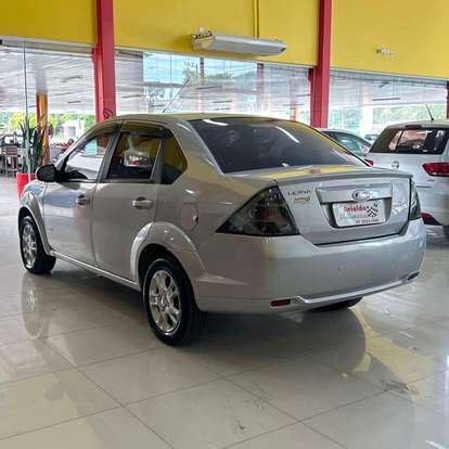 FORD-FIESTA-2012