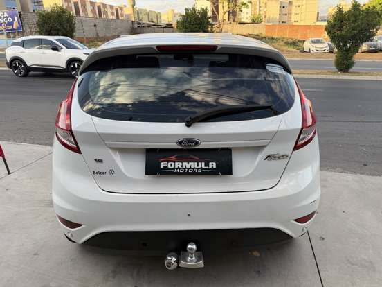 FORD-FIESTA-2016