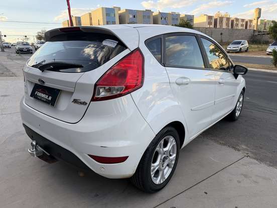 FORD-FIESTA-2016