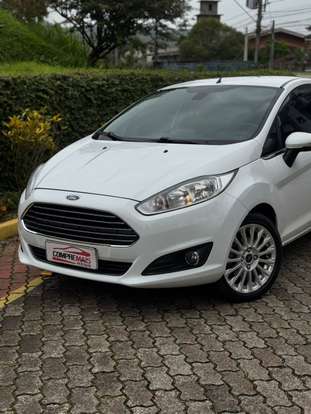 FORD-FIESTA-2015
