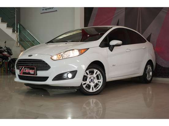 FORD-FIESTA-2015