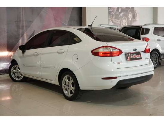 FORD-FIESTA-1.6 SE SEDAN 16V FLEX 4P POWERSHIFT FORD-FIESTA-2015
