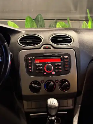 FORD-FOCUS-2013