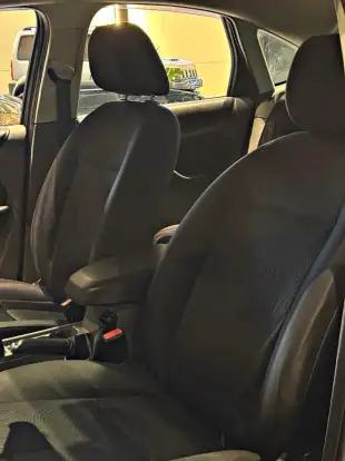 FORD-FOCUS-2013
