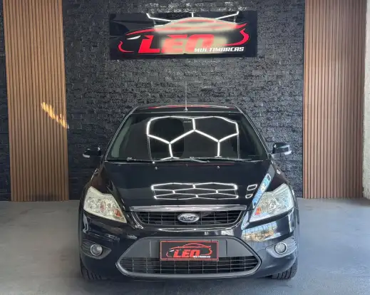 FORD-FOCUS-2011
