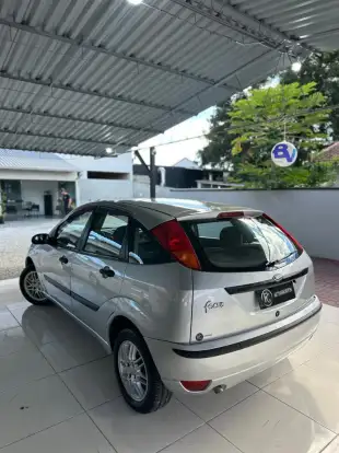 FORD-FOCUS-2007