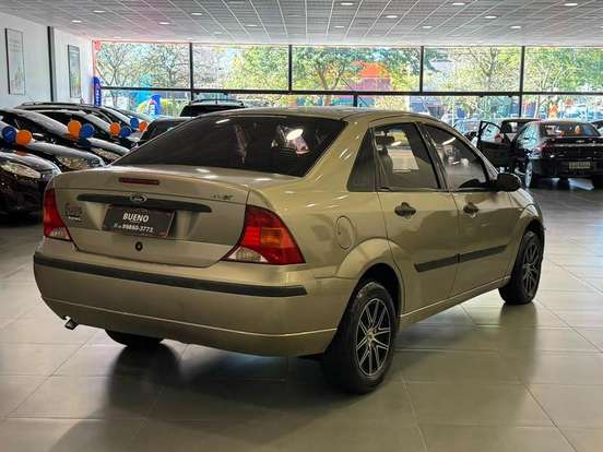 FORD-FOCUS-2007
