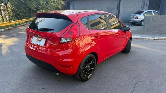 FORD-FOCUS-2015