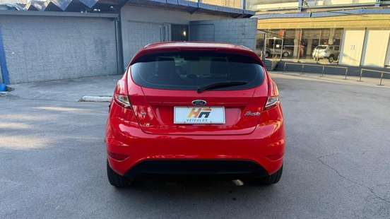 FORD-FOCUS-2015