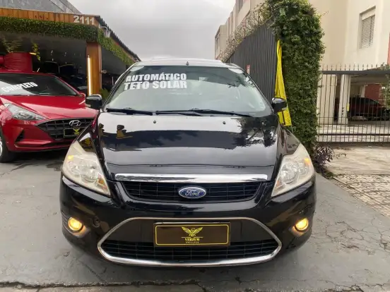 FORD-FOCUS-2010