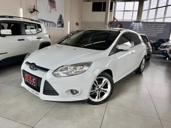 FORD-FOCUS-2014