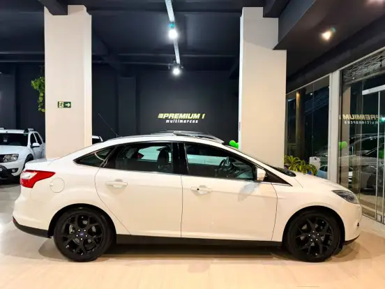 FORD-FOCUS-2.0 TITANIUM PLUS 16V FLEX 4P POWERSHIFT FORD-FOCUS-2014