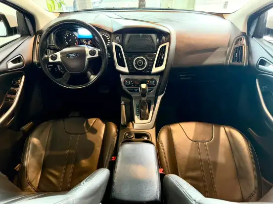 FORD-FOCUS-2014