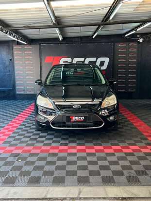 FORD-FOCUS-2011