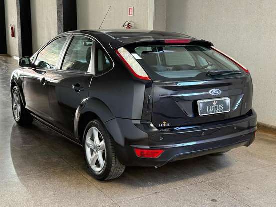 FORD-FOCUS-2.0 GLX 16V FLEX 4P AUTOMÁTICO FORD-FOCUS-2013
