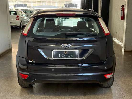 FORD-FOCUS-2013