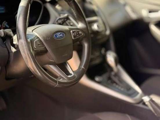 FORD-FOCUS-2.0 SE 16V FLEX 4P POWERSHIFT FORD-FOCUS-2015
