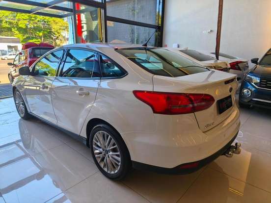 FORD-FOCUS-2.0 SE FASTBACK 16V FLEX 4P POWERSHIFT FORD-FOCUS-2017