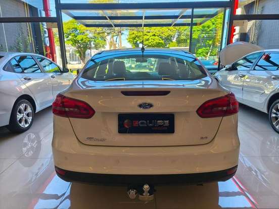 FORD-FOCUS-2017