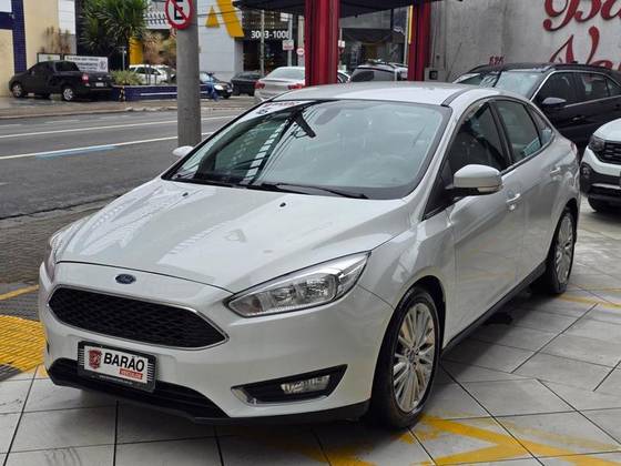 FORD FOCUS 2.0 SE PLUS 16V FLEX 4P POWERSHIFT