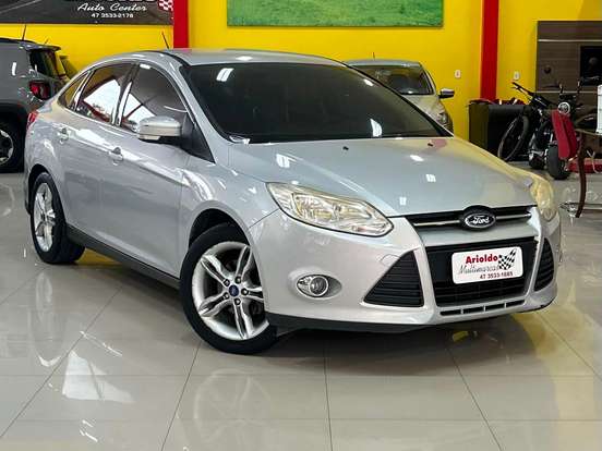 FORD-FOCUS-2.0 SE PLUS SEDAN 16V FLEX 4P AUTOMÁTICO FORD-FOCUS-2015