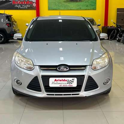 FORD-FOCUS-2015